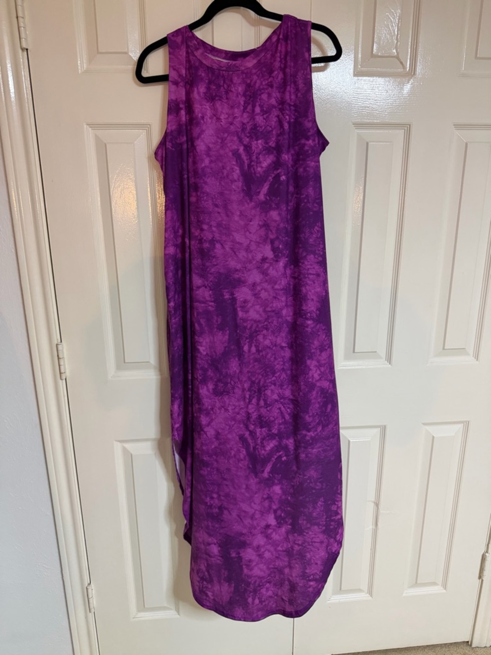 Sleeveless Tie-Dye Maxi Dress in Purple
